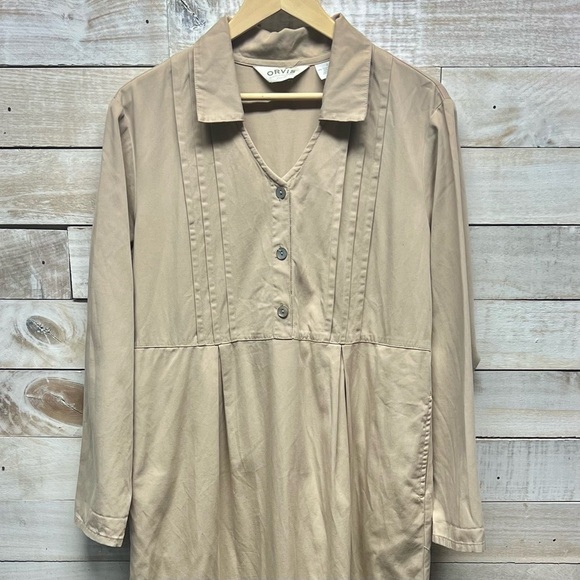 Orvis Shirt Dress Large Beige Long Sleeve Midi Half Button Pintuck Pockets USA - Picture 2 of 10